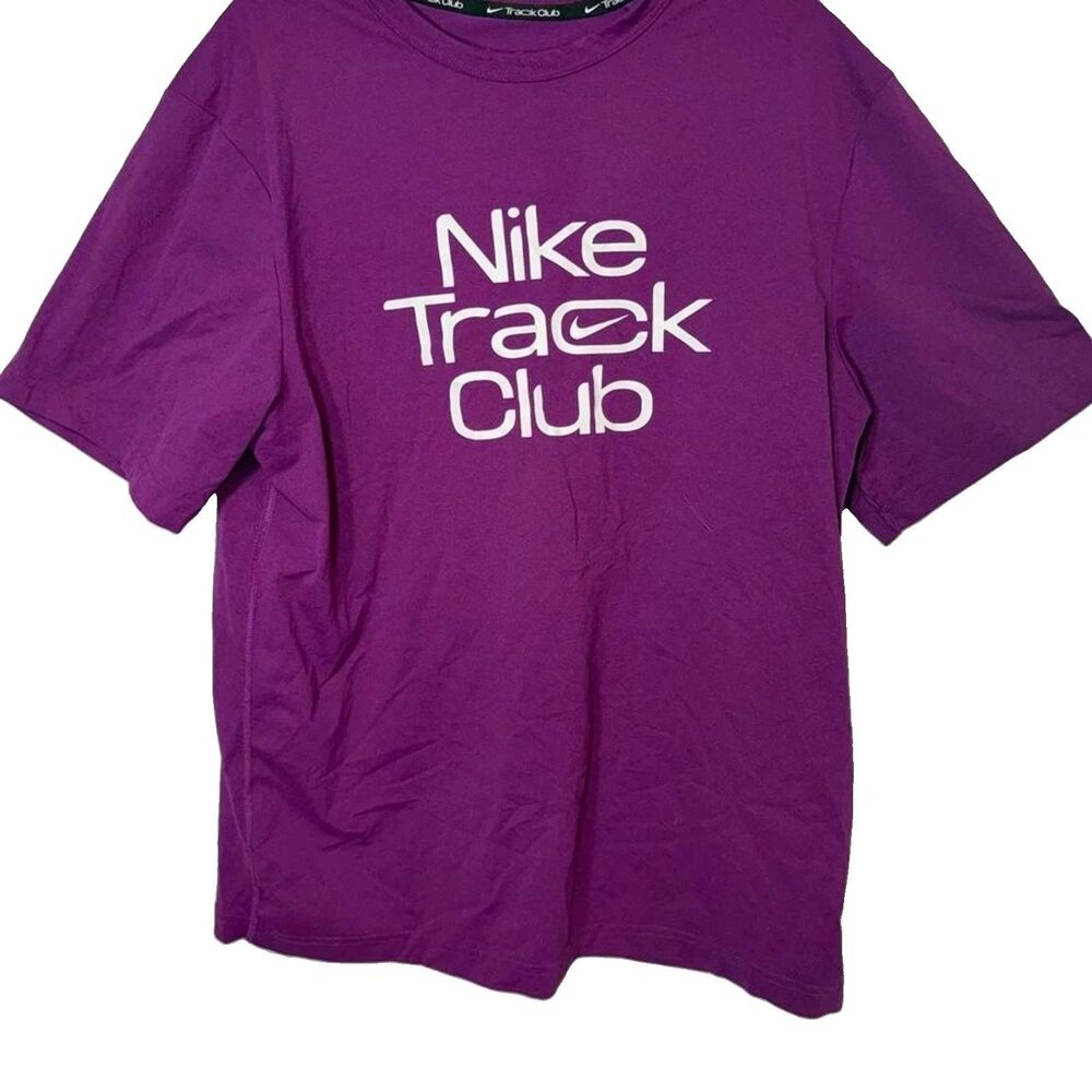 Nike Track Club Women's Medium Purple T-shirt